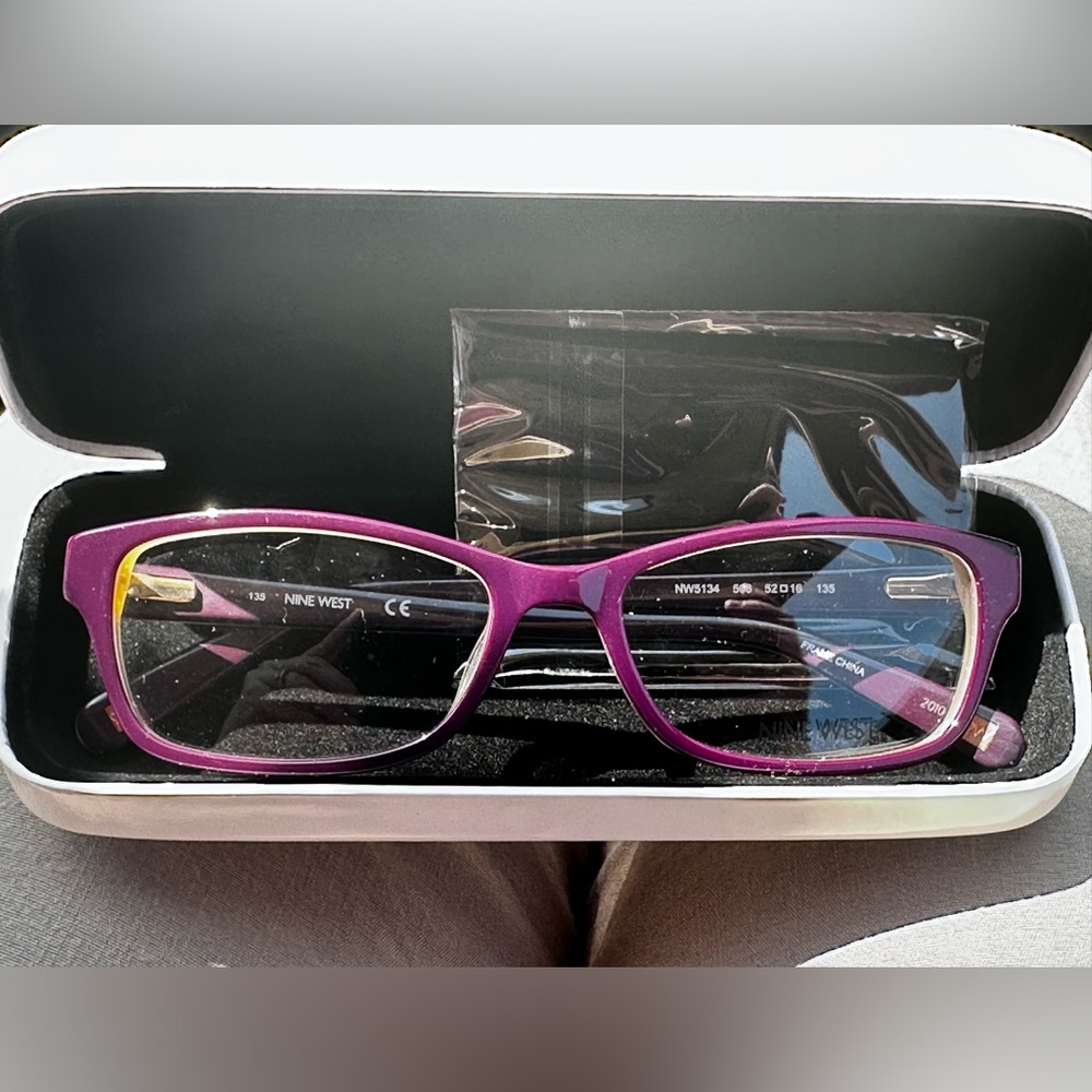 Nine West Plum Frame - Picture 11 of 11
